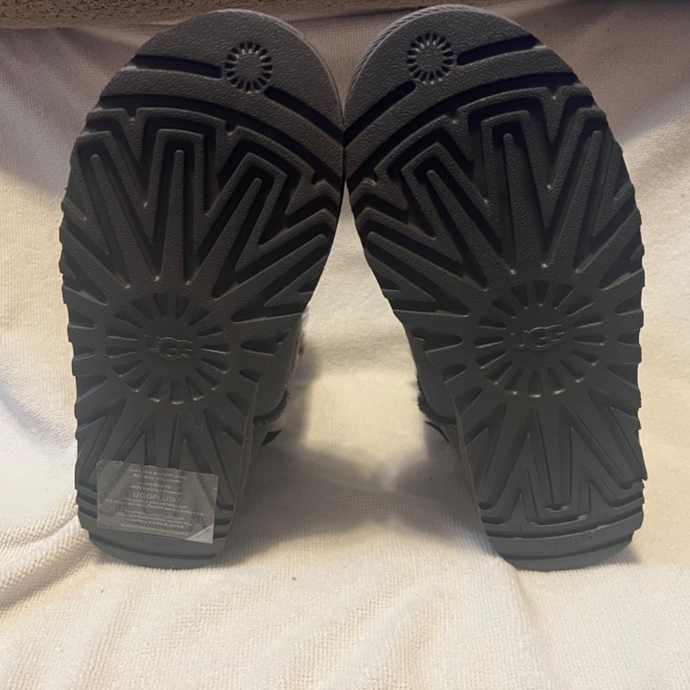 New Bailey uggs - Picture 6 of 9